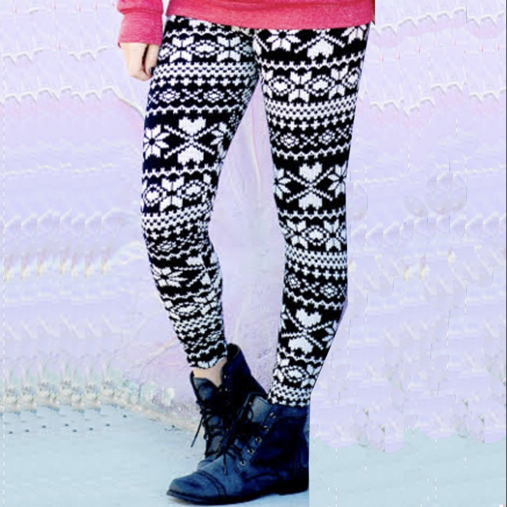 Agnes & Dora Large Leggings Snowflakes on Black & White NWT and Dust Bag